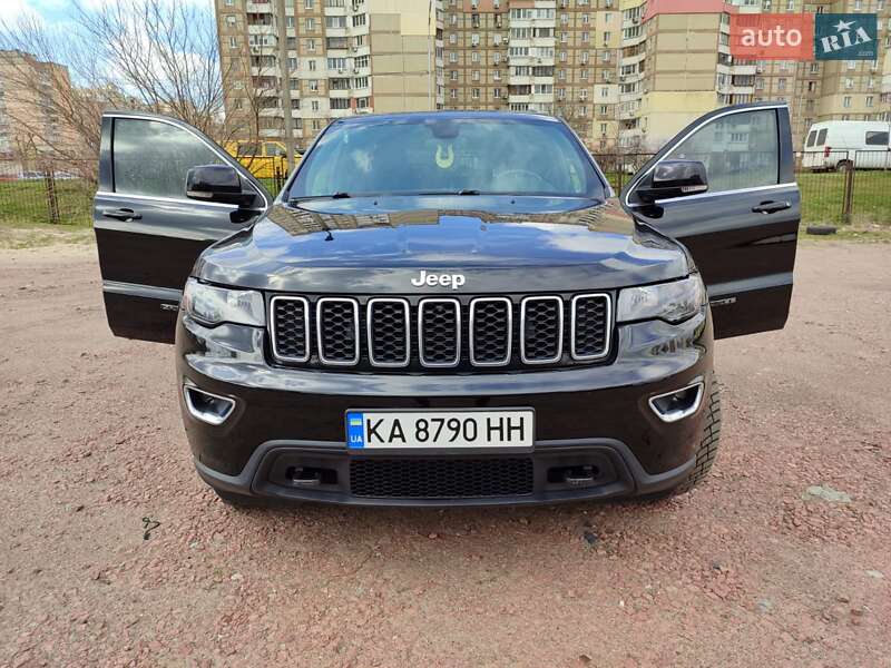 Внедорожник / Кроссовер Jeep Grand Cherokee 2018 в 