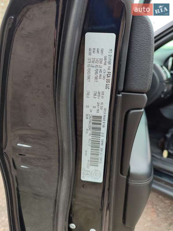 Внедорожник / Кроссовер Jeep Grand Cherokee 2018 в Киеве фото 12 Внедорожник / Кроссовер Jeep Grand Cherokee 2018 в Киеве