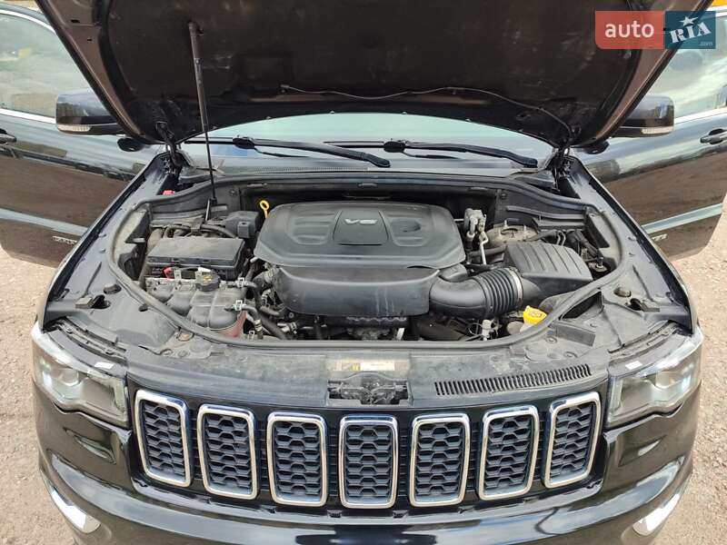 Внедорожник / Кроссовер Jeep Grand Cherokee 2018 в Киеве фото 13 Внедорожник / Кроссовер Jeep Grand Cherokee 2018 в Киеве