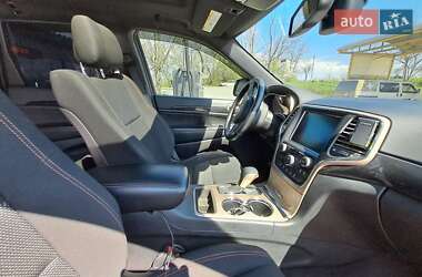 Внедорожник / Кроссовер Jeep Grand Cherokee 2016 в 