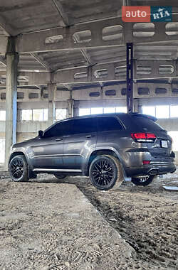 Внедорожник / Кроссовер Jeep Grand Cherokee 2016 в 