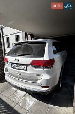 Позашляховик / Кросовер Jeep Grand Cherokee 2015 в 