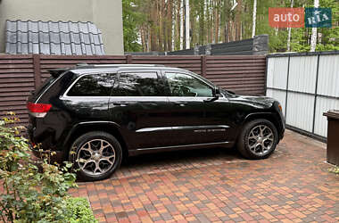 Позашляховик / Кросовер Jeep Grand Cherokee 2018 в 