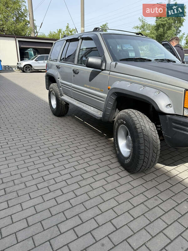 Внедорожник / Кроссовер Jeep Grand Cherokee 1997 в Киеве