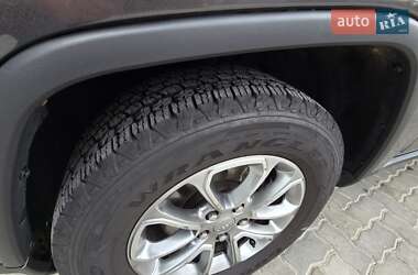 Внедорожник / Кроссовер Jeep Grand Cherokee 2015 в 