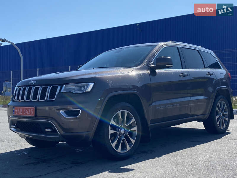Внедорожник / Кроссовер Jeep Grand Cherokee 2017 в Виннице