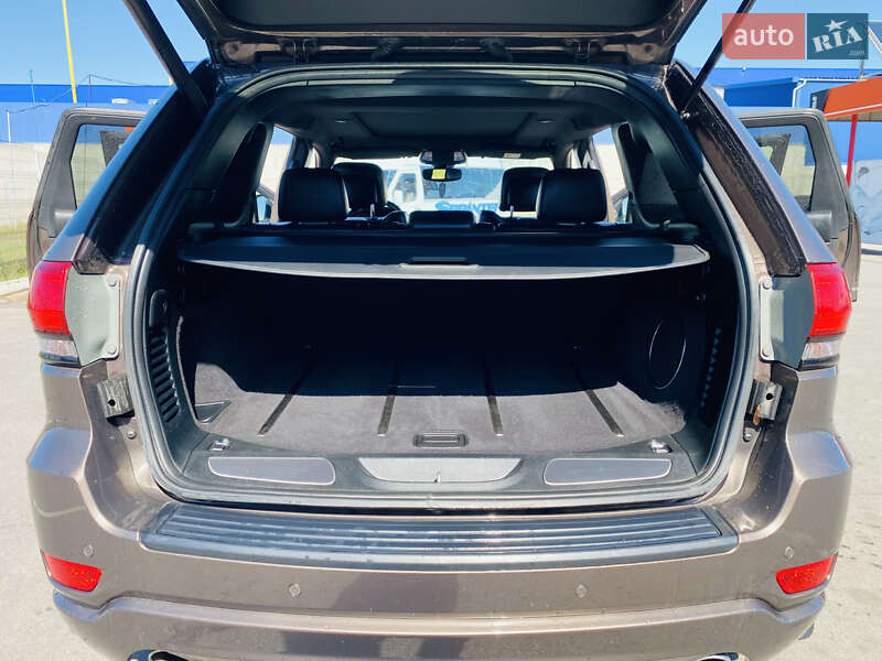 Внедорожник / Кроссовер Jeep Grand Cherokee 2017 в Виннице