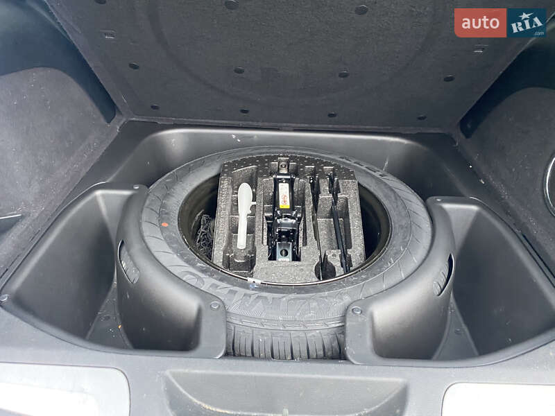 Внедорожник / Кроссовер Jeep Grand Cherokee 2017 в Виннице