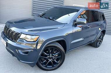 Позашляховик / Кросовер Jeep Grand Cherokee 2017 в 