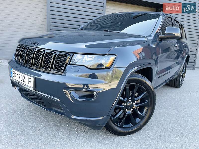 Позашляховик / Кросовер Jeep Grand Cherokee 2017 в 