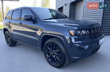 Позашляховик / Кросовер Jeep Grand Cherokee 2017 в 