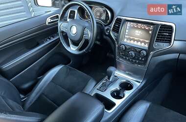 Позашляховик / Кросовер Jeep Grand Cherokee 2017 в 
