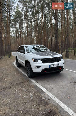Позашляховик / Кросовер Jeep Grand Cherokee 2017 в 