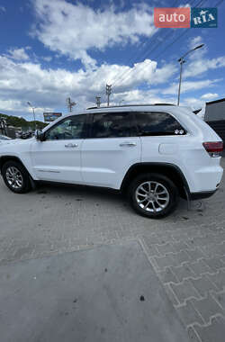 Позашляховик / Кросовер Jeep Grand Cherokee 2015 в 