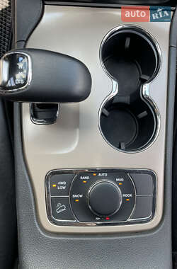 Позашляховик / Кросовер Jeep Grand Cherokee 2015 в 
