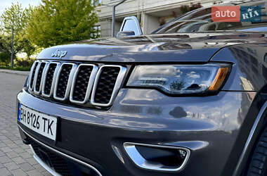 Позашляховик / Кросовер Jeep Grand Cherokee 2018 в 