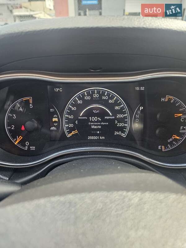 Внедорожник / Кроссовер Jeep Grand Cherokee 2014 в Тернополе фото 3 Внедорожник / Кроссовер Jeep Grand Cherokee 2014 в Тернополе