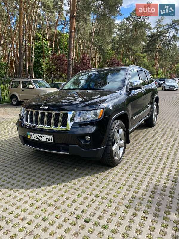 Позашляховик / Кросовер Jeep Grand Cherokee 2012 в 