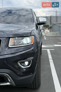 Внедорожник / Кроссовер Jeep Grand Cherokee 2016 в 
