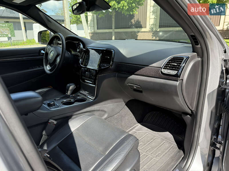 Внедорожник / Кроссовер Jeep Grand Cherokee 2019 в Киеве