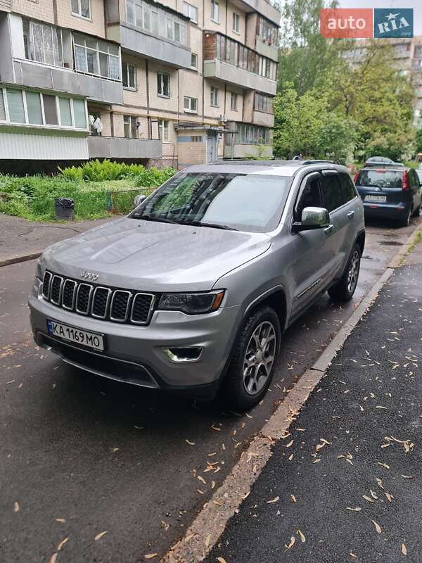 Внедорожник / Кроссовер Jeep Grand Cherokee 2019 в Киеве