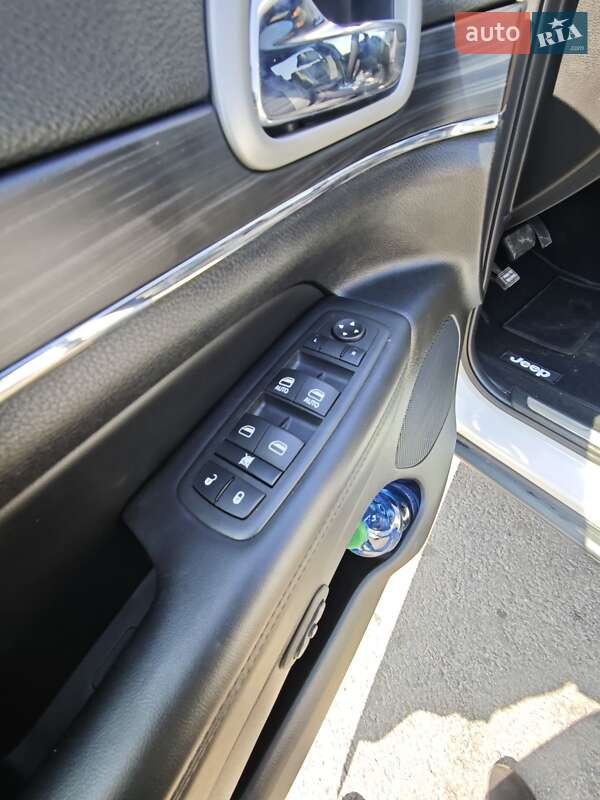 Внедорожник / Кроссовер Jeep Grand Cherokee 2022 в Ромнах