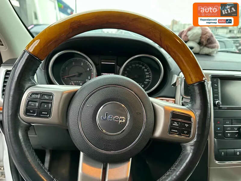 Внедорожник / Кроссовер Jeep Grand Cherokee 2012 в Броварах