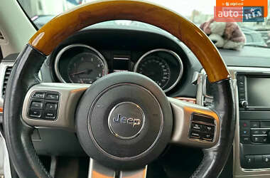 Внедорожник / Кроссовер Jeep Grand Cherokee 2012 в 