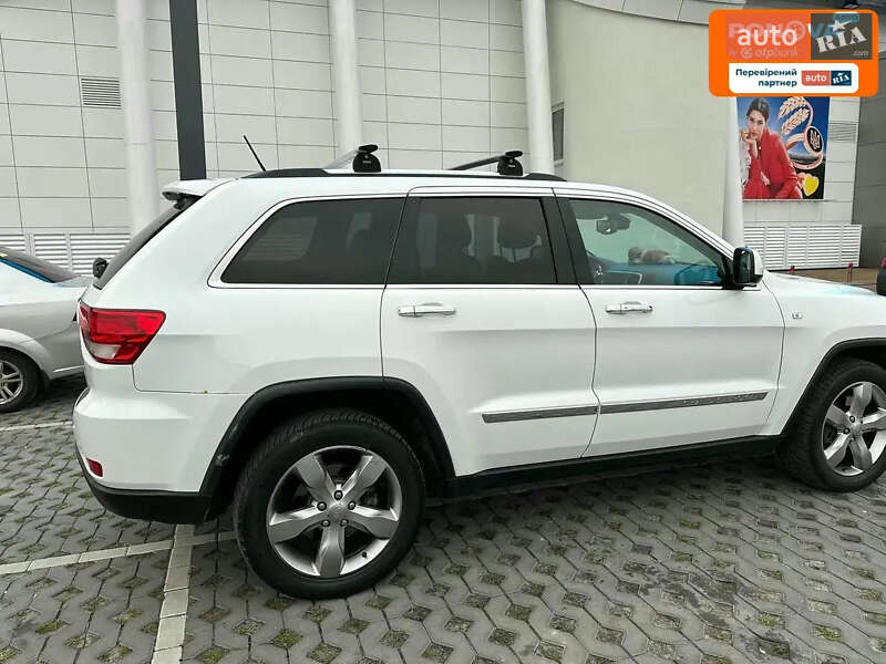 Внедорожник / Кроссовер Jeep Grand Cherokee 2012 в Броварах
