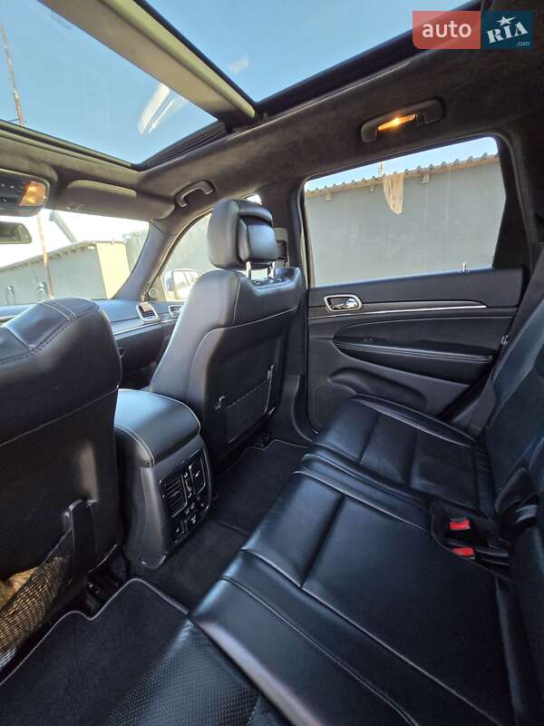 Внедорожник / Кроссовер Jeep Grand Cherokee 2015 в Житомире