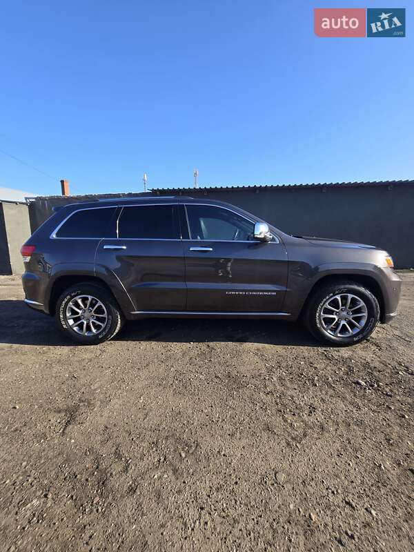 Внедорожник / Кроссовер Jeep Grand Cherokee 2015 в Житомире