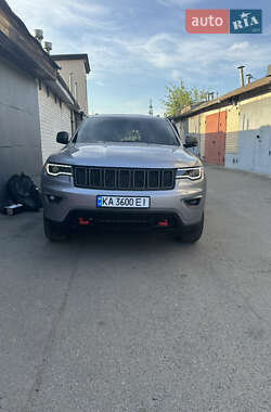 Внедорожник / Кроссовер Jeep Grand Cherokee 2018 в 