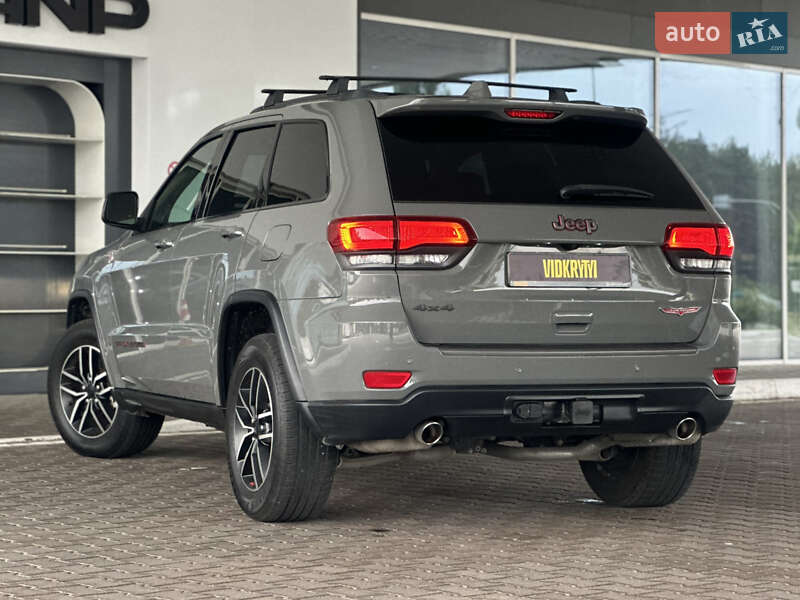 Внедорожник / Кроссовер Jeep Grand Cherokee 2020 в Киеве