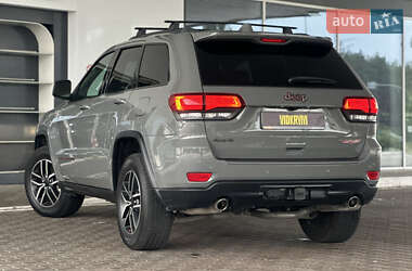 Позашляховик / Кросовер Jeep Grand Cherokee 2020 в 