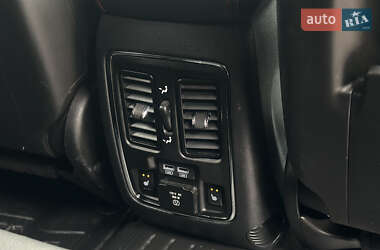 Позашляховик / Кросовер Jeep Grand Cherokee 2020 в 