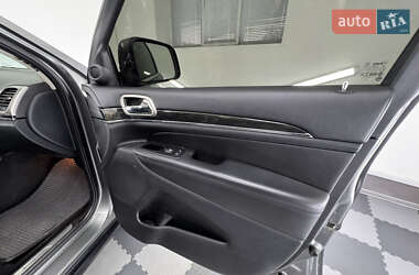 Внедорожник / Кроссовер Jeep Grand Cherokee 2011 в 