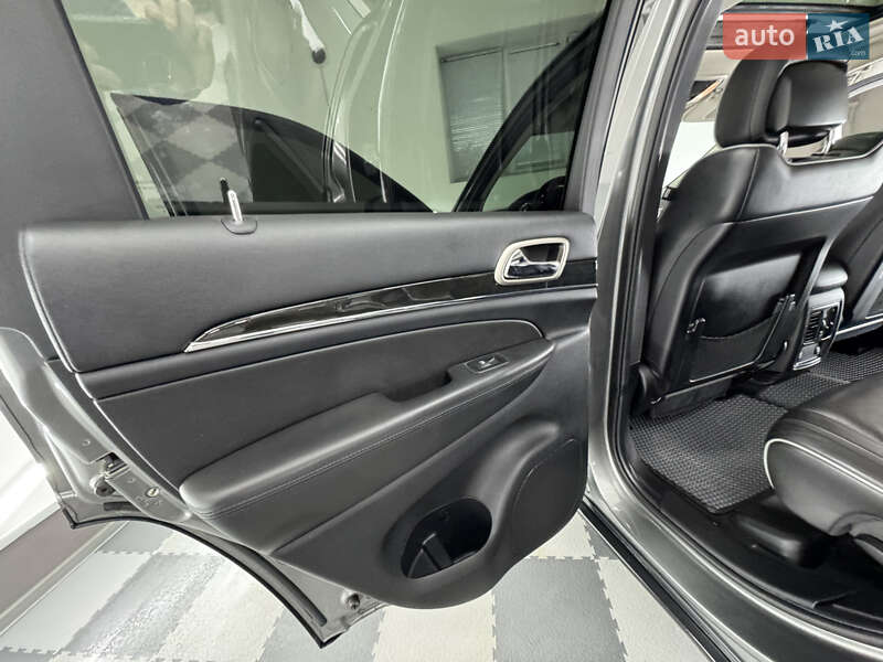 Внедорожник / Кроссовер Jeep Grand Cherokee 2011 в Трускавце