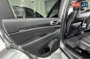Внедорожник / Кроссовер Jeep Grand Cherokee 2011 в 