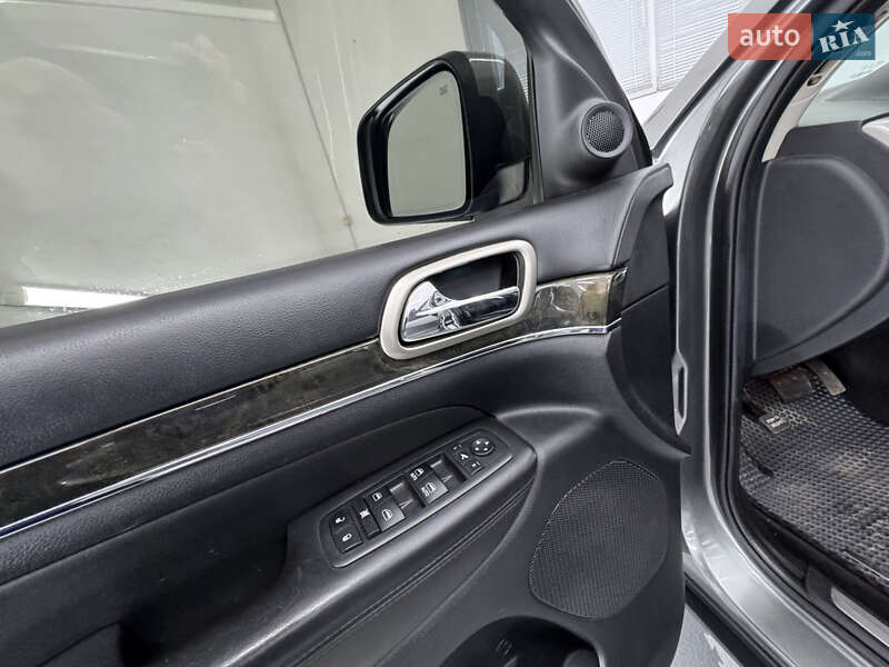 Внедорожник / Кроссовер Jeep Grand Cherokee 2011 в Трускавце