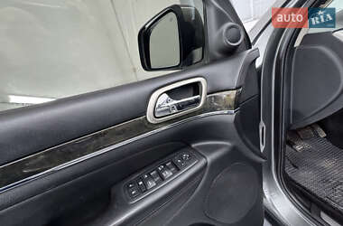 Внедорожник / Кроссовер Jeep Grand Cherokee 2011 в 