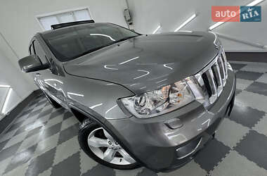 Внедорожник / Кроссовер Jeep Grand Cherokee 2011 в 