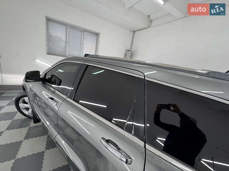 Внедорожник / Кроссовер Jeep Grand Cherokee 2011 в Трускавце