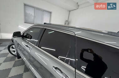 Внедорожник / Кроссовер Jeep Grand Cherokee 2011 в 