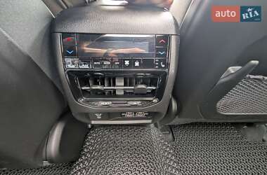 Внедорожник / Кроссовер Jeep Grand Cherokee 2022 в 