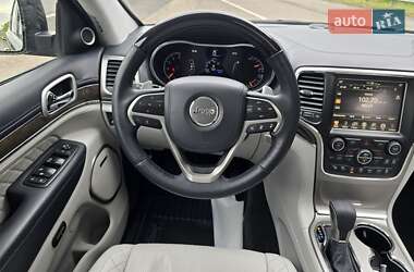 Внедорожник / Кроссовер Jeep Grand Cherokee 2017 в 