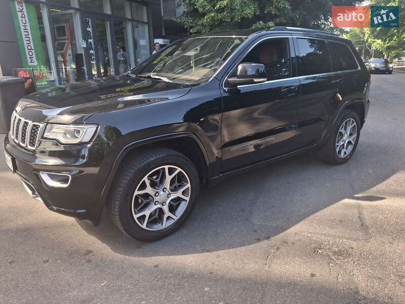 Внедорожник / Кроссовер Jeep Grand Cherokee 2021 в Черкассах