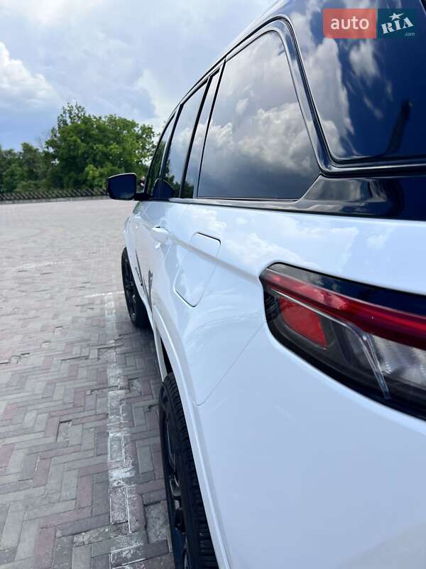 Внедорожник / Кроссовер Jeep Grand Cherokee 2022 в Харькове