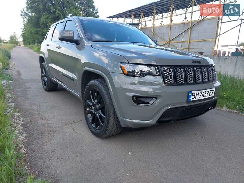 Внедорожник / Кроссовер Jeep Grand Cherokee 2022 в Ромнах
