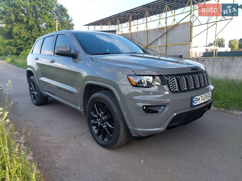 Внедорожник / Кроссовер Jeep Grand Cherokee 2022 в Ромнах