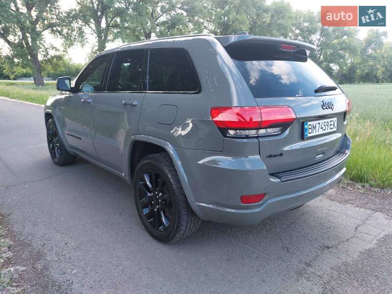 Внедорожник / Кроссовер Jeep Grand Cherokee 2022 в Ромнах